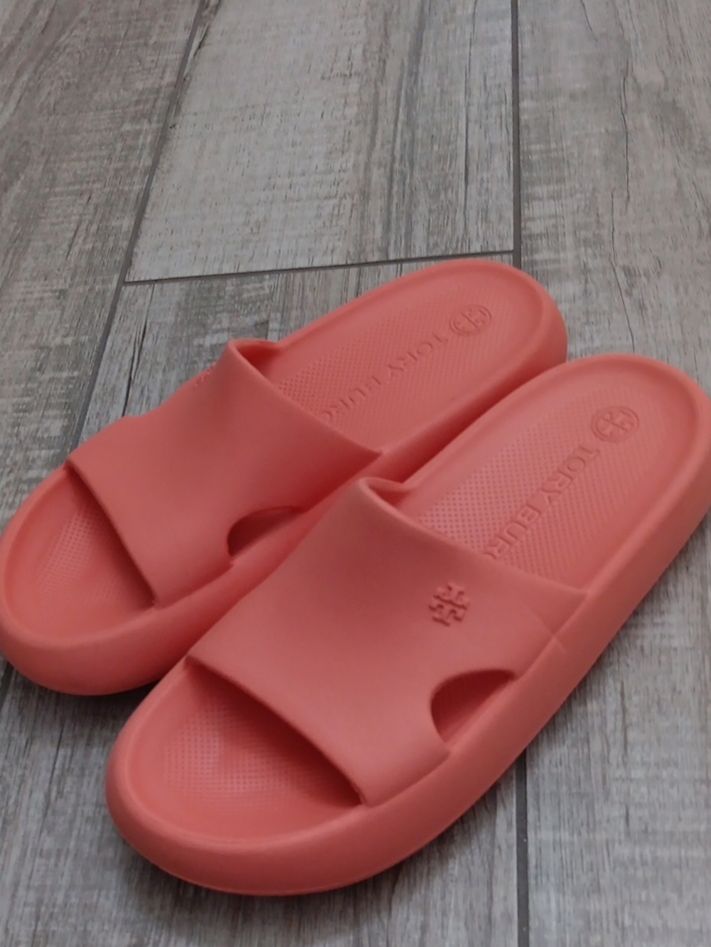 TORY BURCH EVA SLIDES..SIZE 7